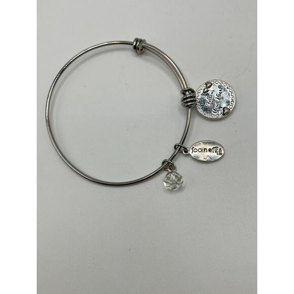 Footnotes Reversible Charm “Follow Your Heart”/"Believe" Bangle Bracelet - Picture 8 of 11